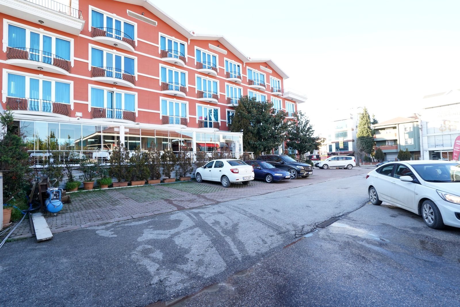 Ford Otosan Yakın Otel